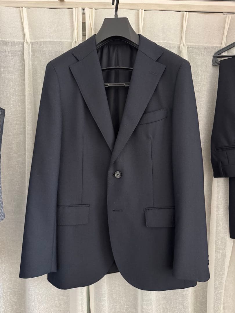 マッキントッシュフィロソフィー　ダークネイビー スーツ&グレーベスト　セット