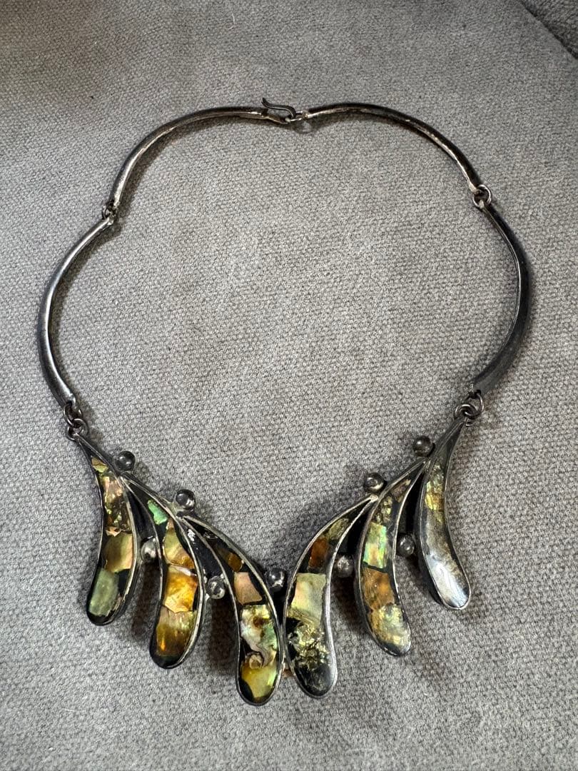 d*7様 エレガントな流線型ペンダントネックレス／メキシカンネックレス