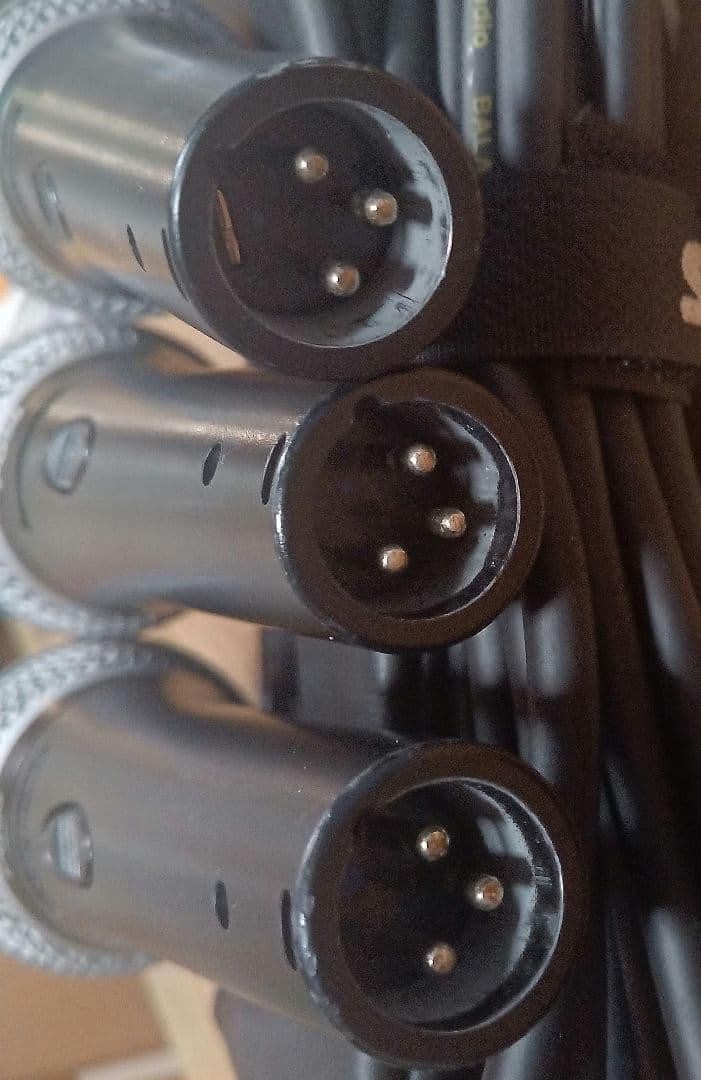 SHURE ダイナミックマイクPG58-3本とケーブルセット