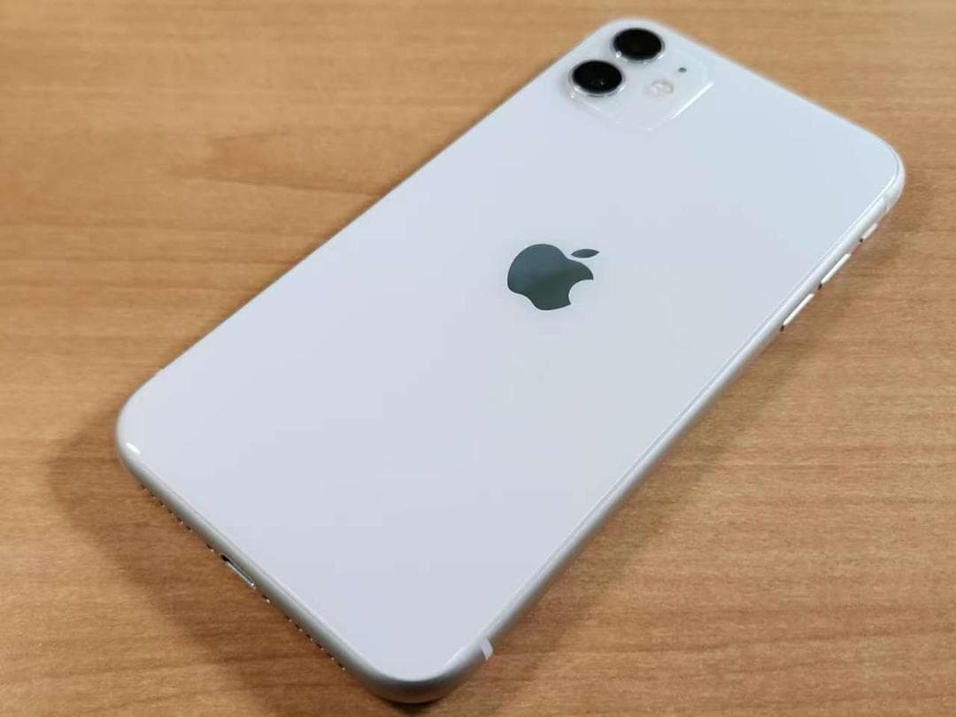 020900J iPhone11 A2221 256GB 最大容量82%