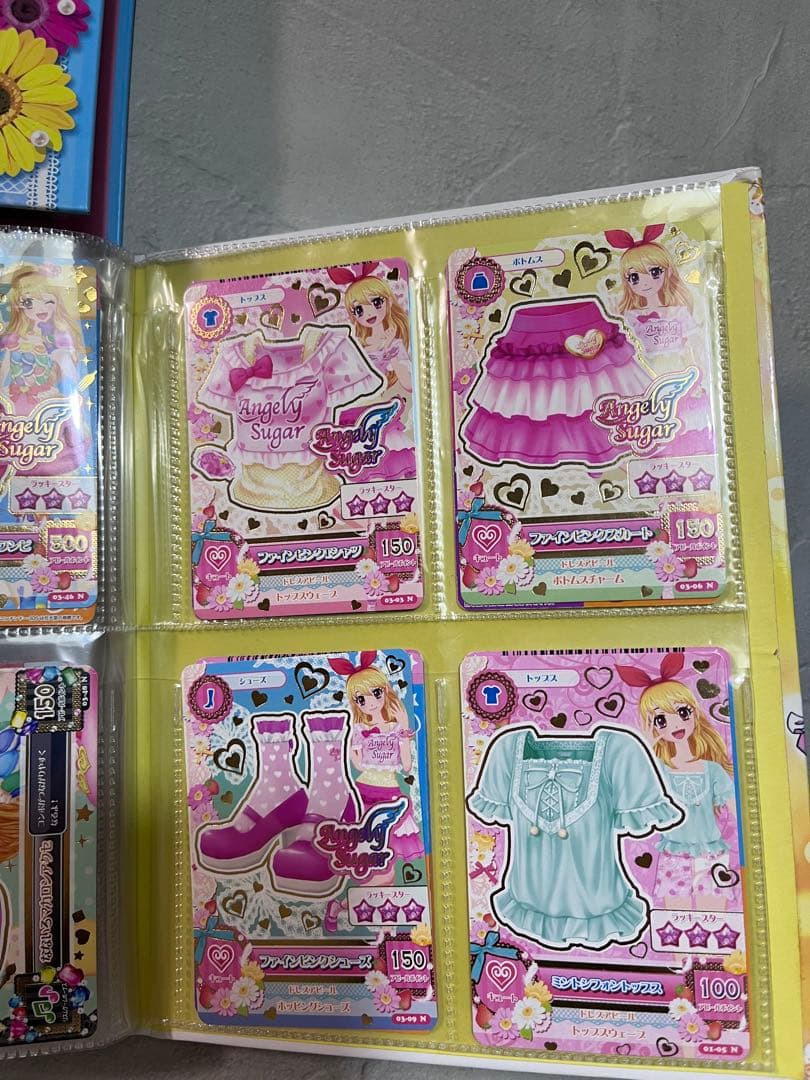 アイカツカードまとめ売り(約200枚) バインダー1つ付き