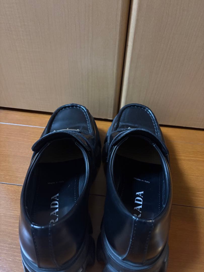 PRADA モノリス　ブラッシュドレザー　ローファー サイズ8 2DE129