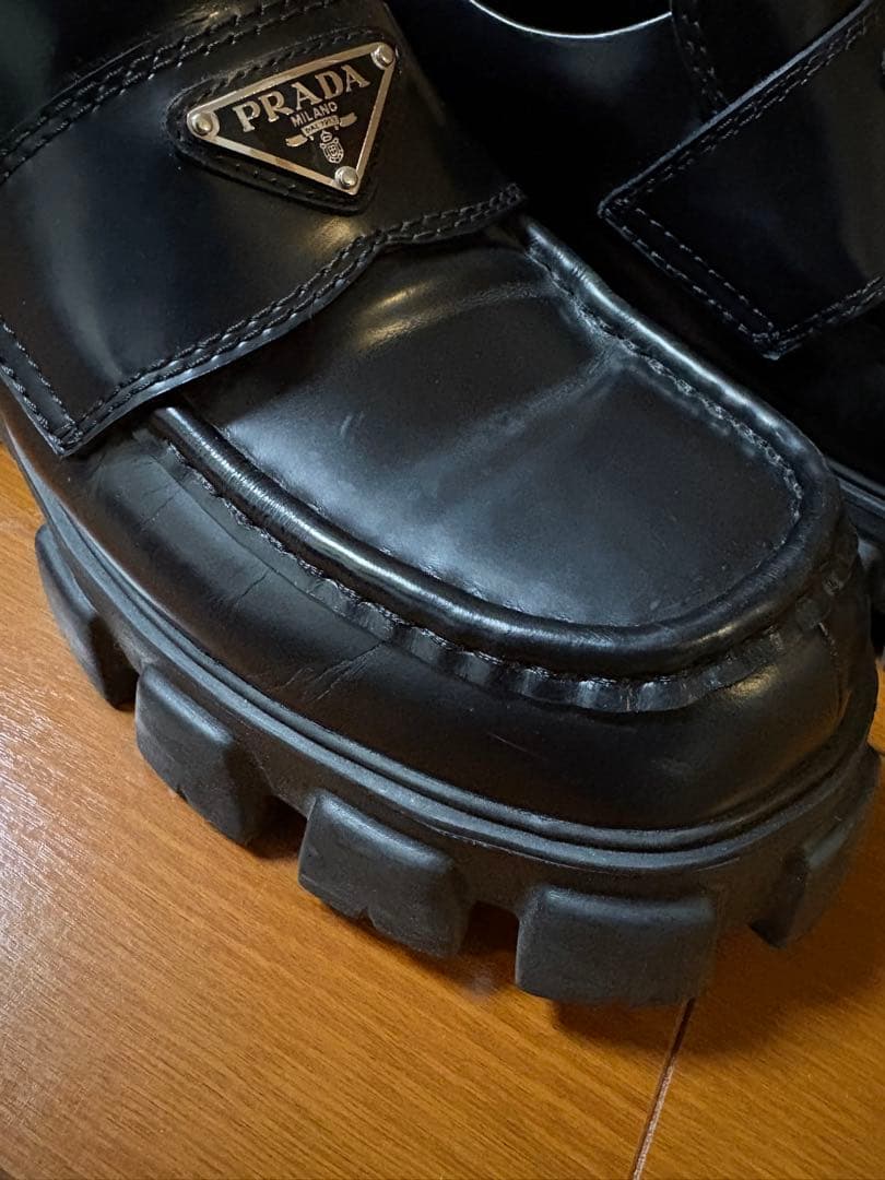 PRADA モノリス　ブラッシュドレザー　ローファー サイズ8 2DE129