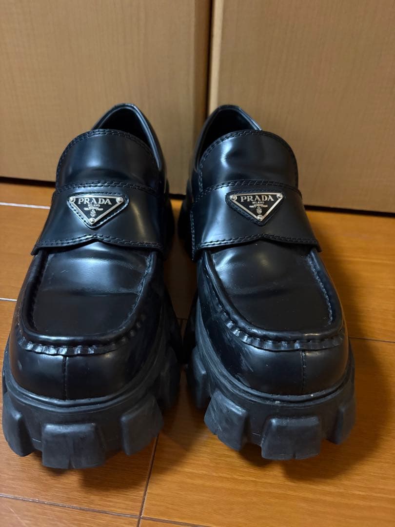 PRADA モノリス　ブラッシュドレザー　ローファー サイズ8 2DE129