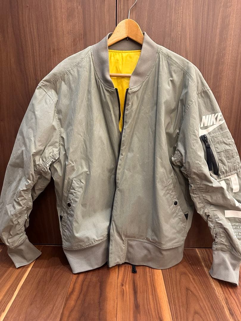 NIKE ナイキ リバーシブル MA-1 ボンバージャケットオリーブ×イエロー