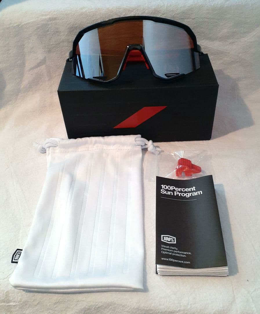 100% Slendale グロスカーボン ワンハンドレッド サングラス