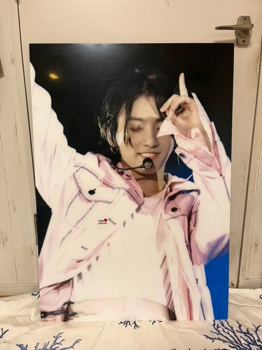 bts ジョングク 額縁