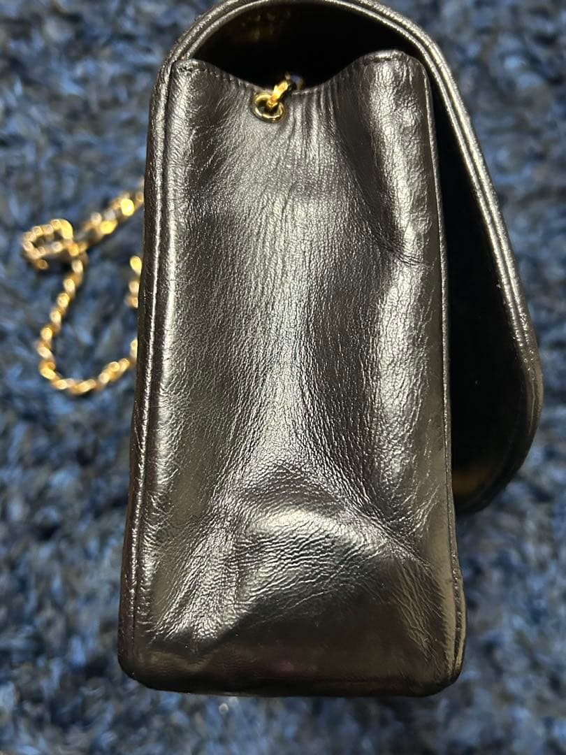 CHANEL ブラック キルティング ショルダーバッグ