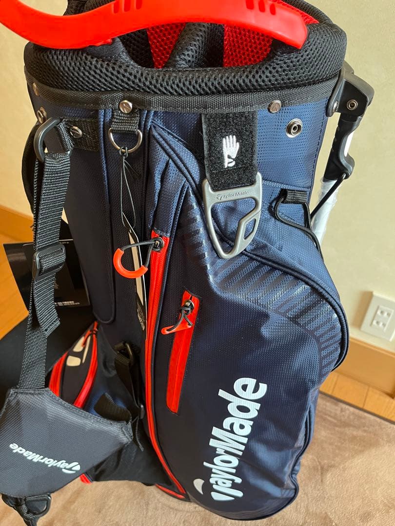 新品未使用TaylorMade スタンドバッグ ネイビー/レッド　ネームタグ付