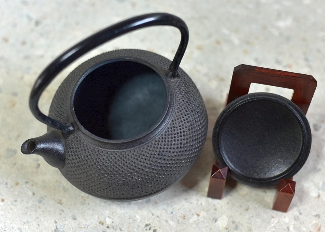 値下げ、南部鉄瓶丸アラレ池永造【極上品】元箱入り　囲炉裏/お茶道具　台所用品