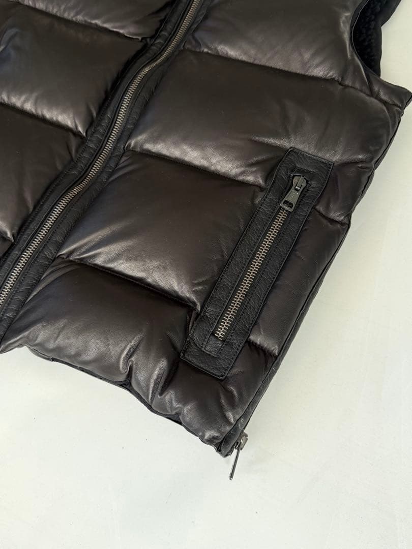 EMMETI デッドストック レザー ダウン ベスト ムートン サンプル品