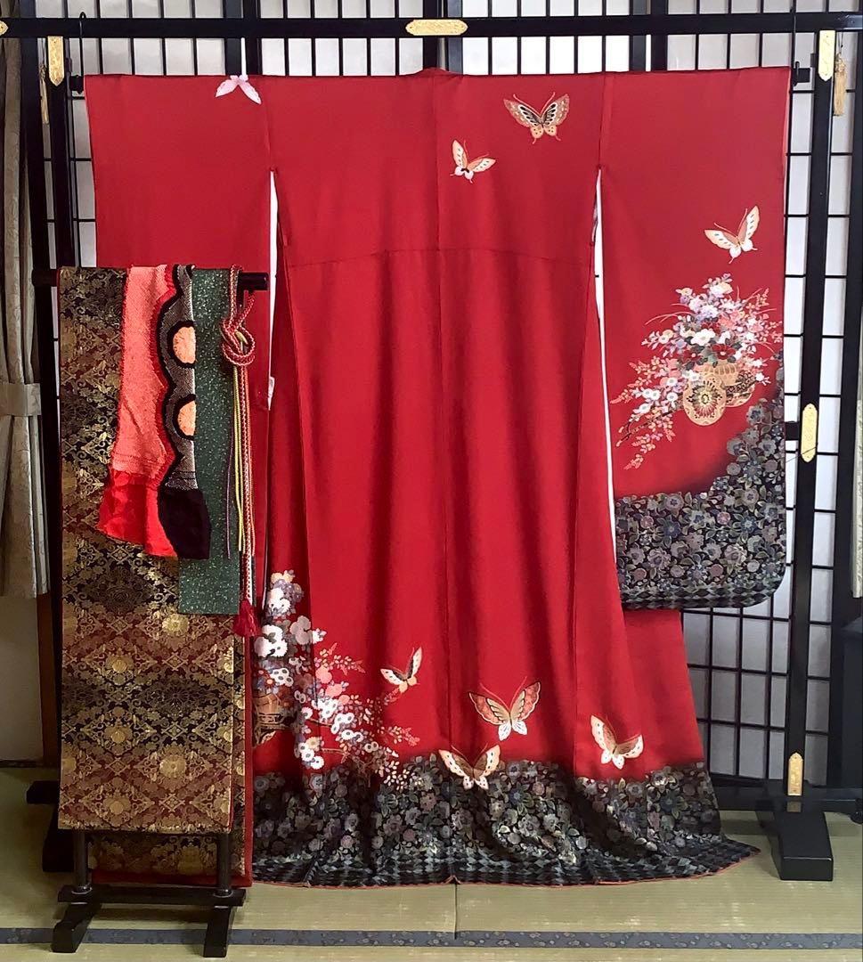m*k様 【大特価】振袖　6点セット　蝶柄　花車　友禅　身丈166cm 朱赤系