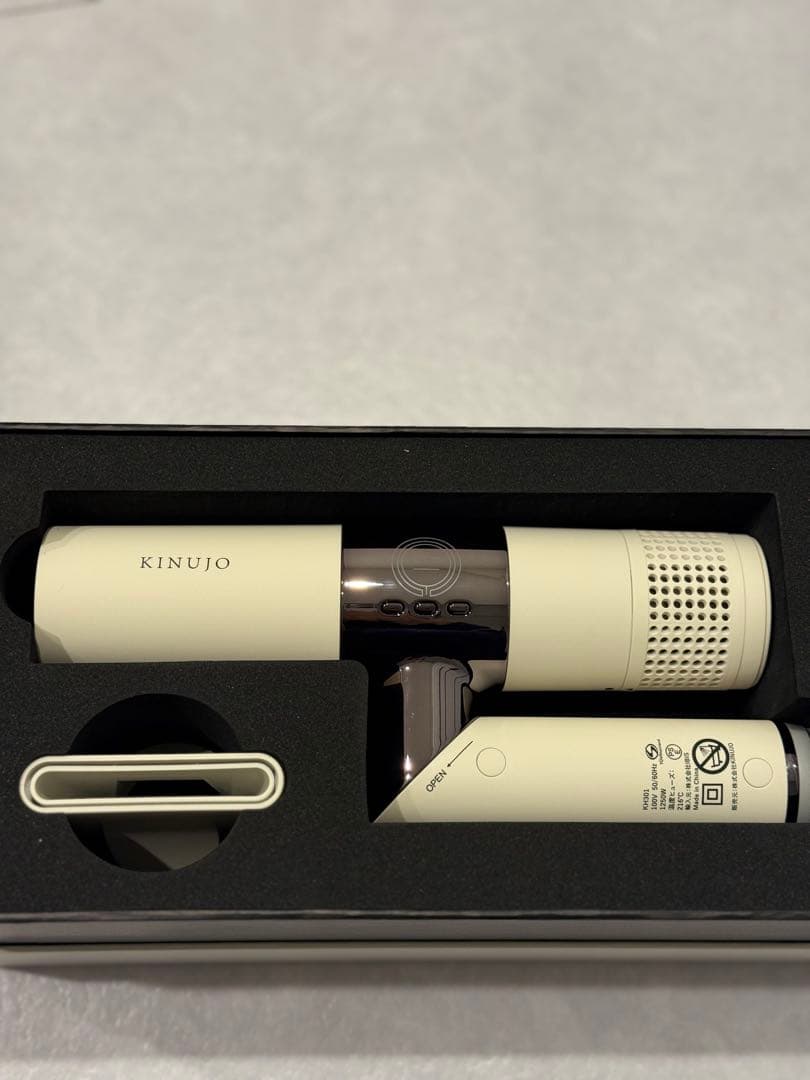 新品未使用/ 最新KINUJO ヘアドライヤー ホワイトKH301 付属品完備