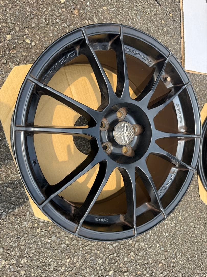 OZ Racing Ultraleggera 18インチ 4本