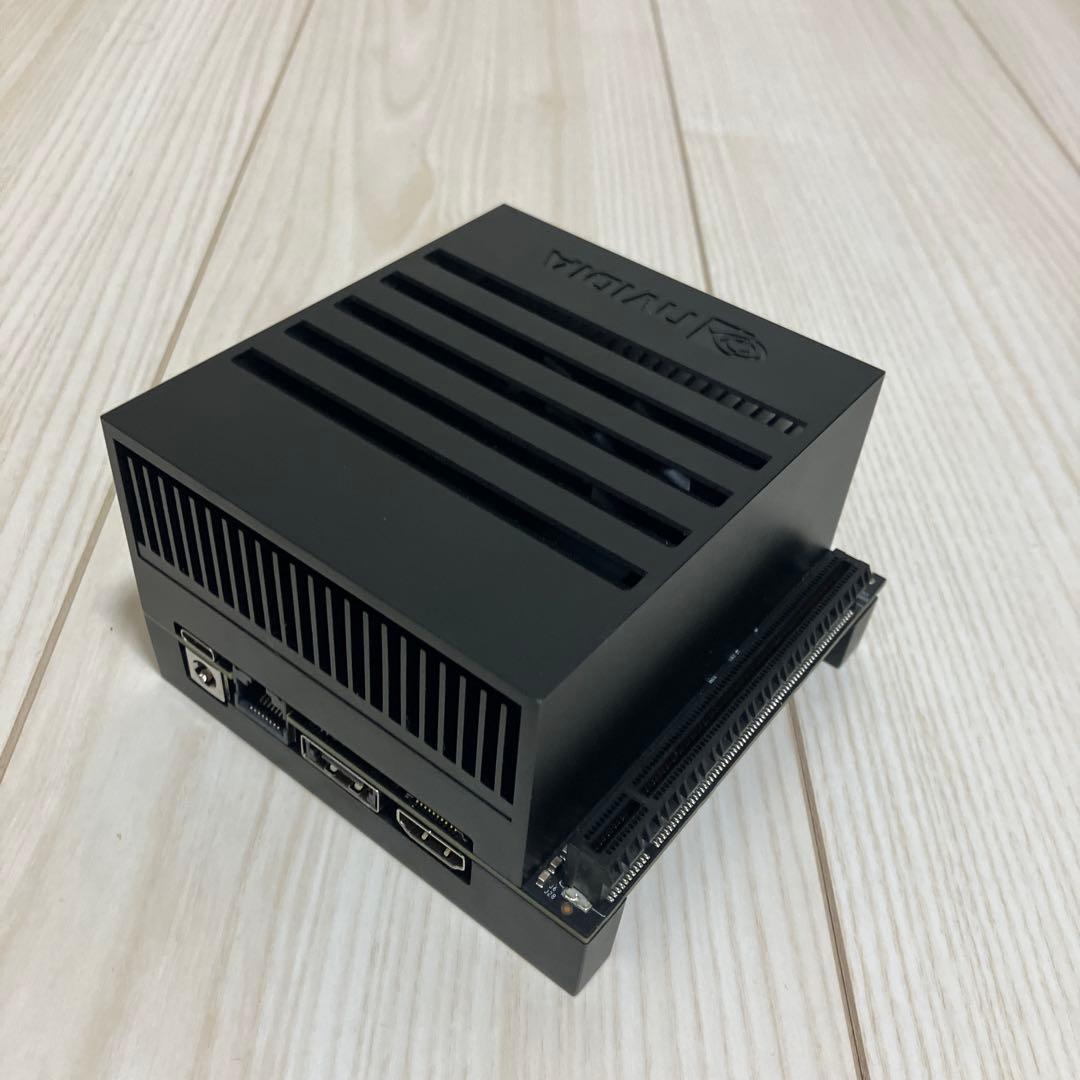 NVIDIA Jetson AGX Xavier 開発者キット (16GB)