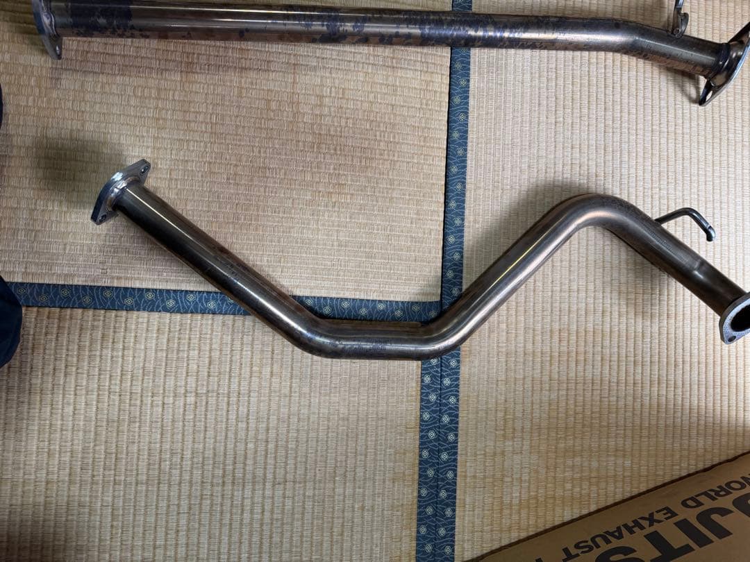 ＺＣ33Sロッソモデロ中間パイプ