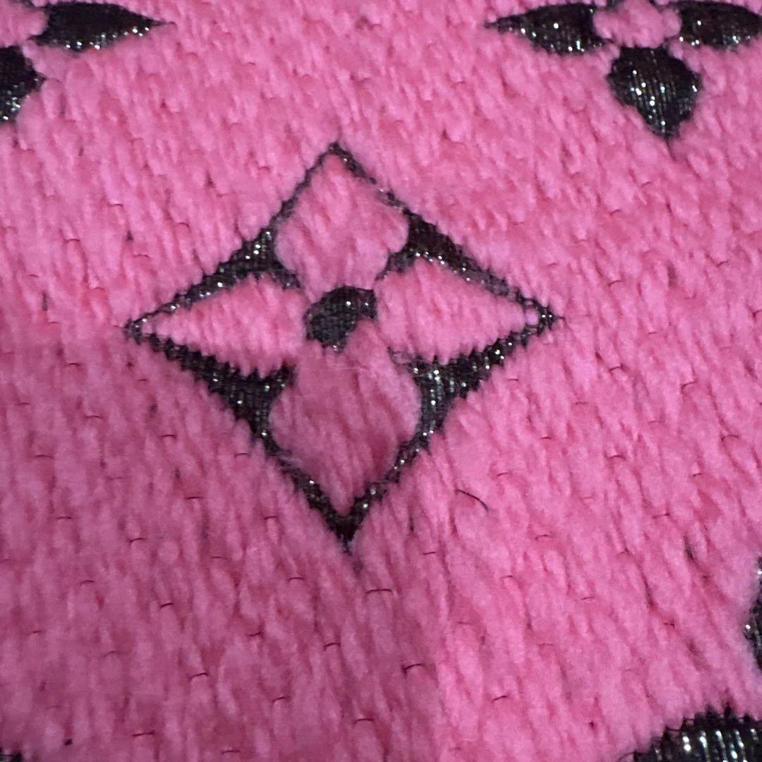 ルイヴィトン エシャルプ ロゴマニア マフラー ローズポップ ピンク　LV