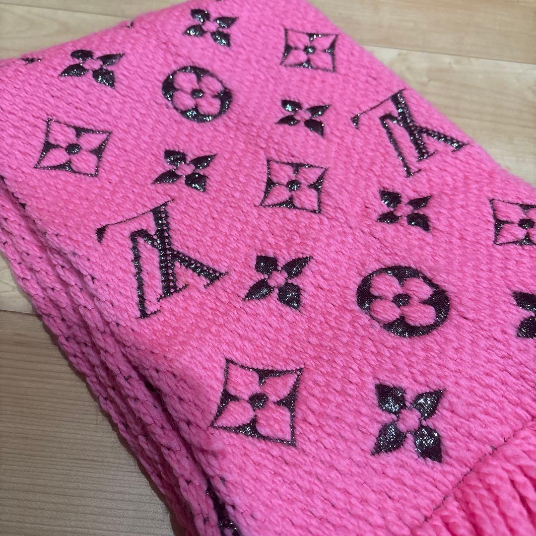 ルイヴィトン エシャルプ ロゴマニア マフラー ローズポップ ピンク　LV