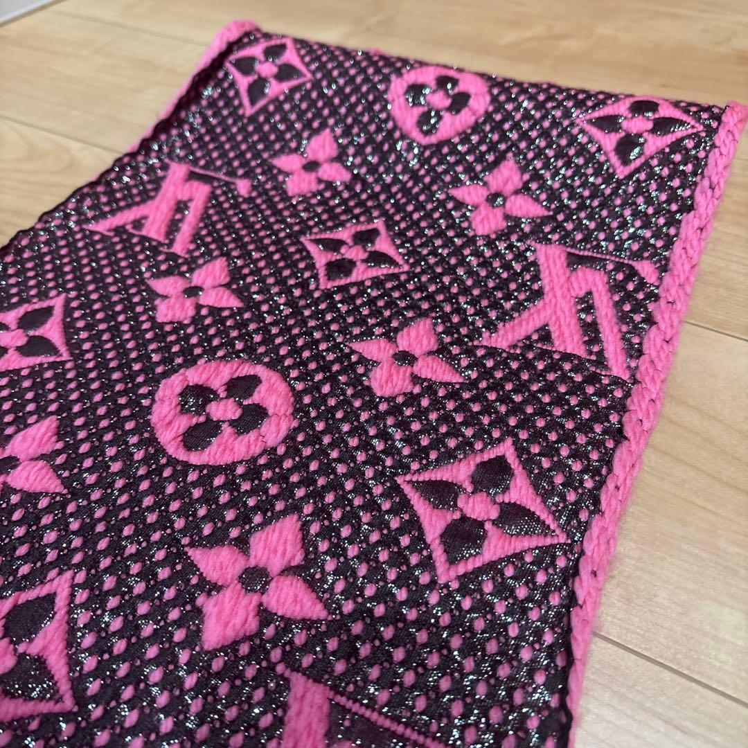 ルイヴィトン エシャルプ ロゴマニア マフラー ローズポップ ピンク　LV
