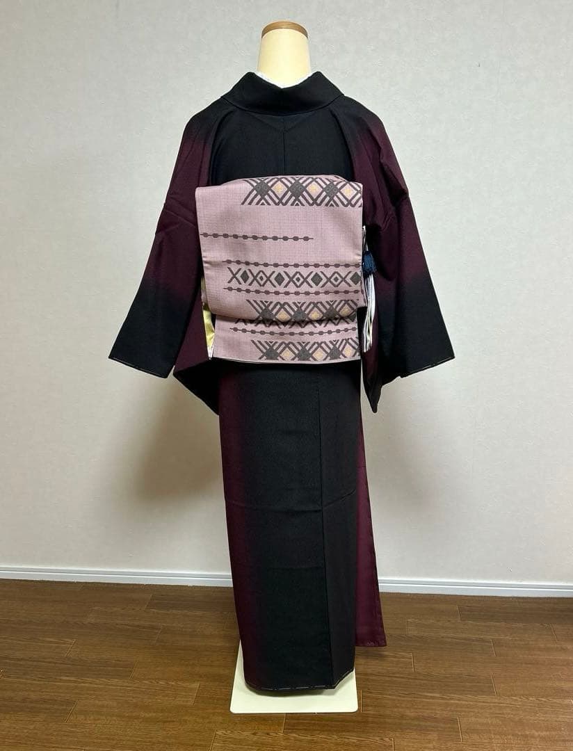 小紋の着物 紫と黒のグラデーション