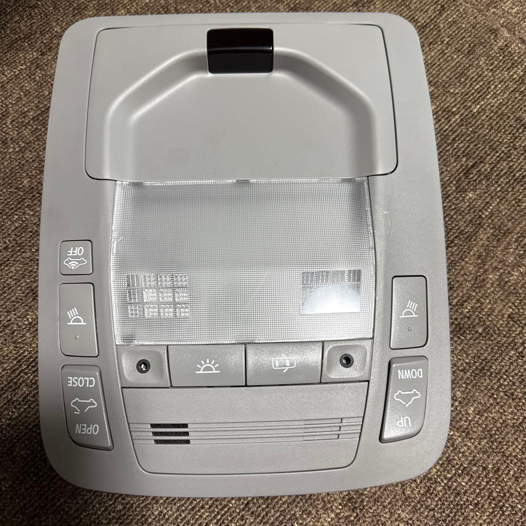 210クラウン　ルームランプユニット