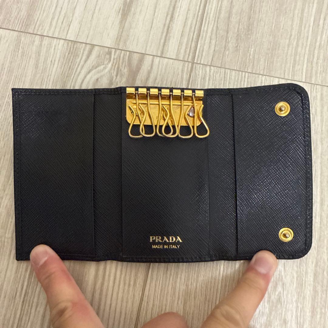 【超美品】プラダ ブラックレザーキーケース