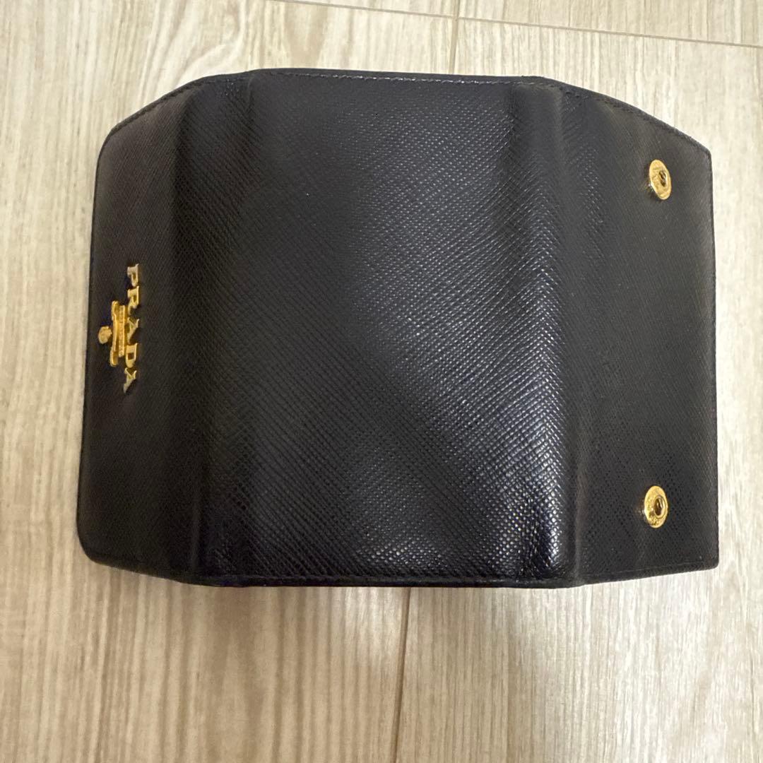 【超美品】プラダ ブラックレザーキーケース