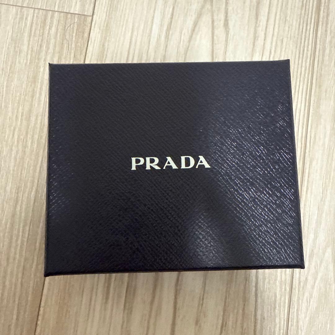 【超美品】プラダ ブラックレザーキーケース