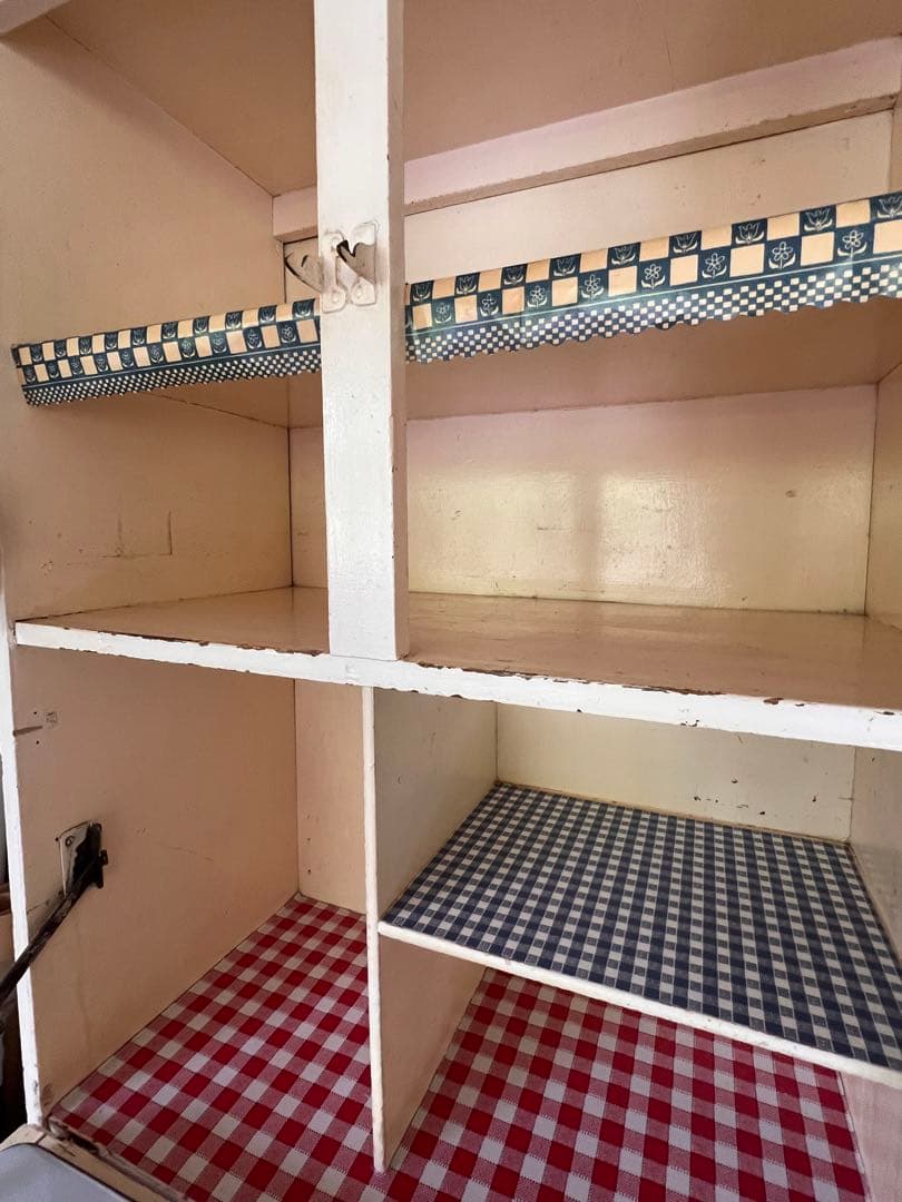 ヴィンテージ　キッチンキャビネット　オフホワイト