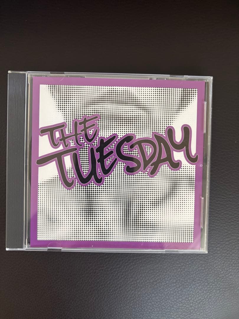 THE TUESDAY 1st 7incとsecondのsetです