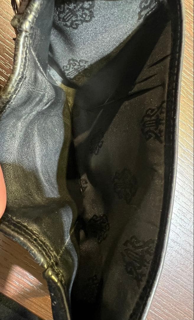 クロムハーツ３フォールドクロスボタンウォレット