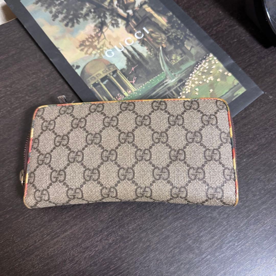 GUCCI 刺繍デザイン 長財布