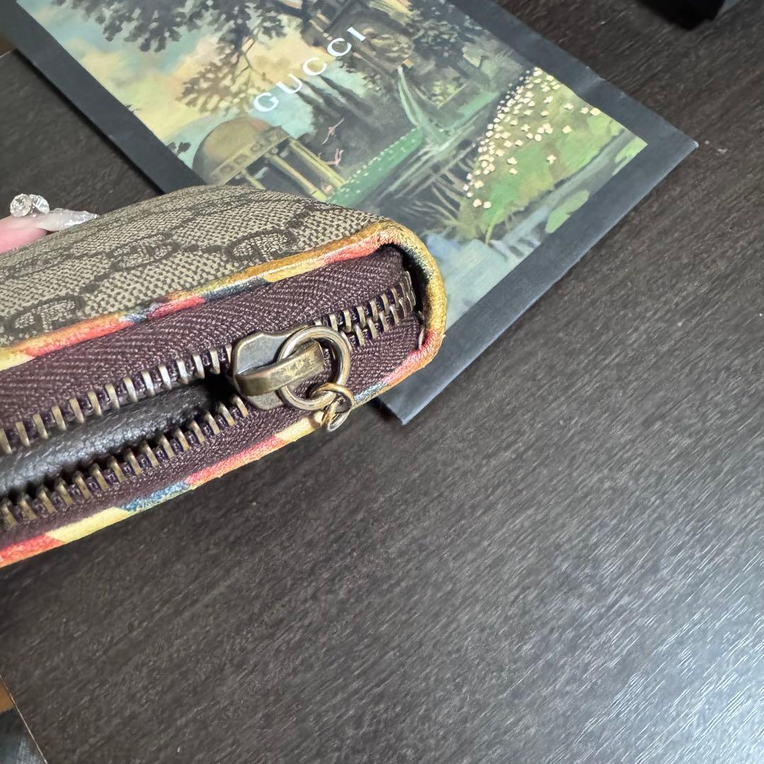 GUCCI 刺繍デザイン 長財布