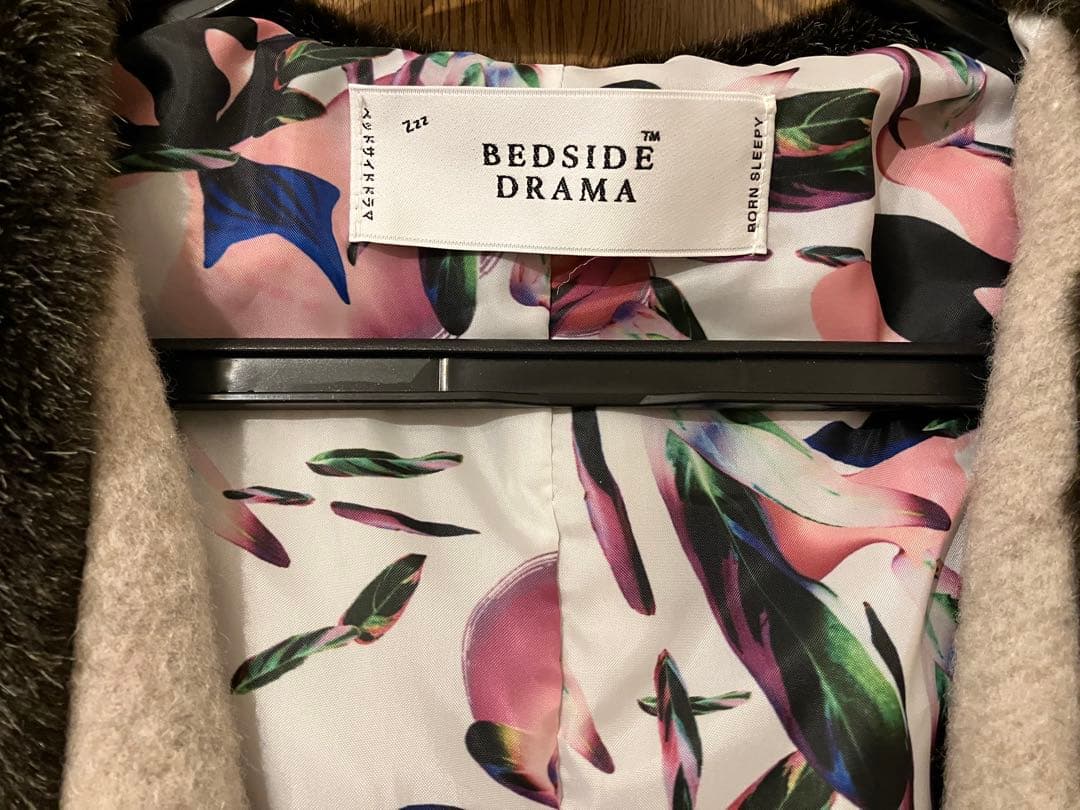 【まる】bedside dramaベージュチェスターコート