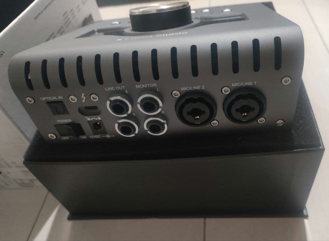 Apollo Twin X オーディオインターフェース