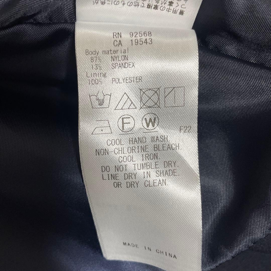 組曲　ノーカラーコート