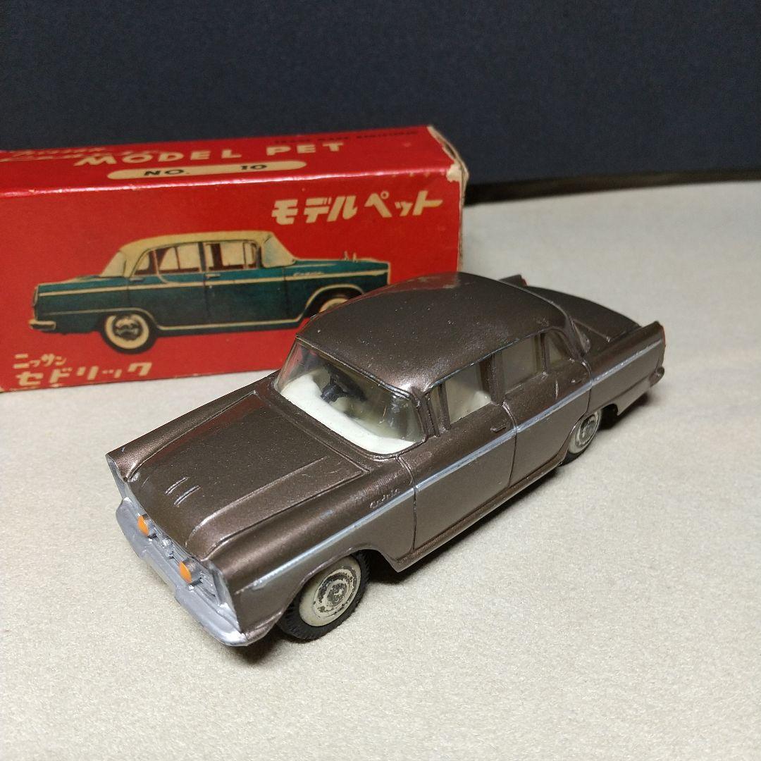 モデルペット　ニッサン・セドリック・DX