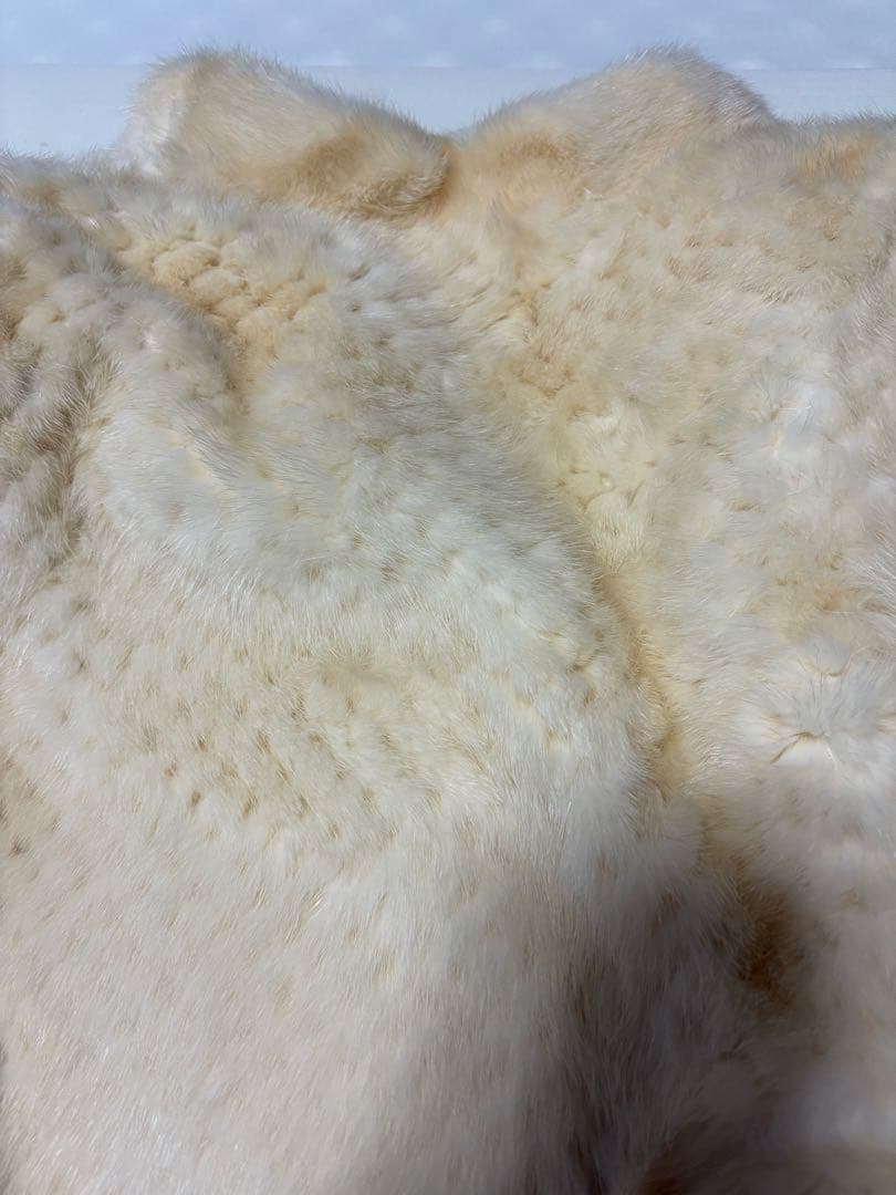 サガミンクコート　ホワイト系　金サガ