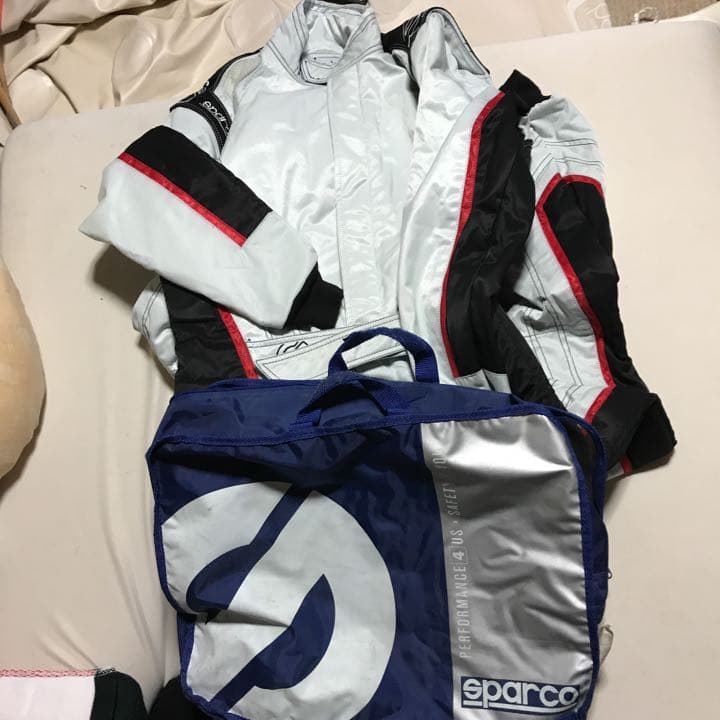 カートスーツ、新品