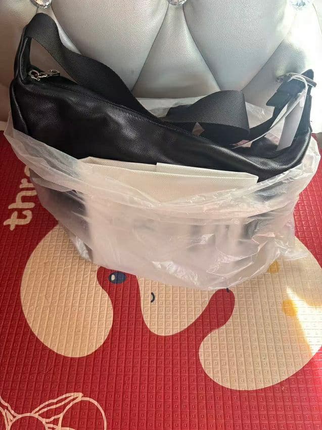 russetソフトレザーラウンドショルダーバッグ