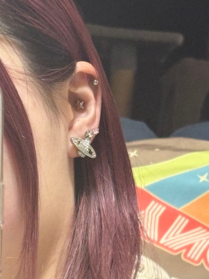 メルカリ ヴィヴィアン・ウエストウッド ピアス