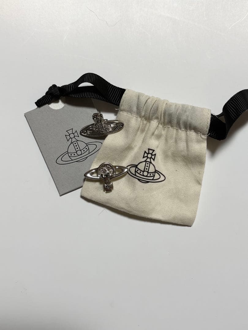 メルカリ ヴィヴィアン・ウエストウッド ピアス