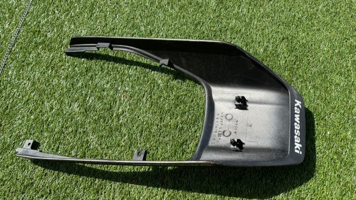 ワダ様 ZRX400 カウル ビキニカウル テールカウル