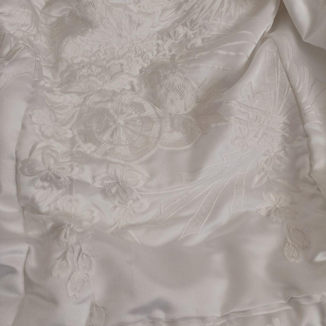 お正月特価31000円から値引洗える化繊　白無垢 着物 花鳳凰刺繍　掛下セット