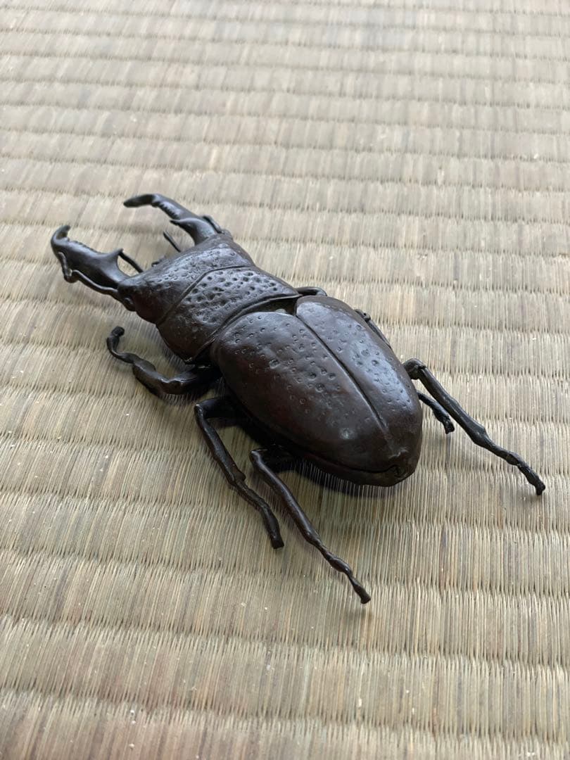 銅製　鍬形　金属工芸品