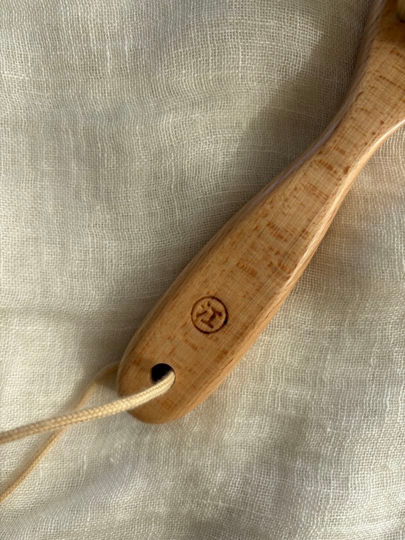 江戸屋の別撰手植えブラシ。カシミアシルクウール万能タイプ〈べっせん〉