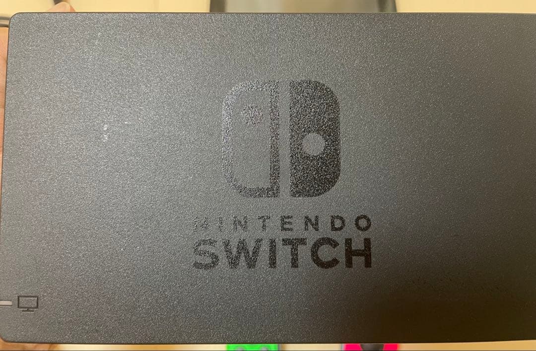 Nintendo Switch本体ネオンピンク・ネオングリーン　ストア限定版