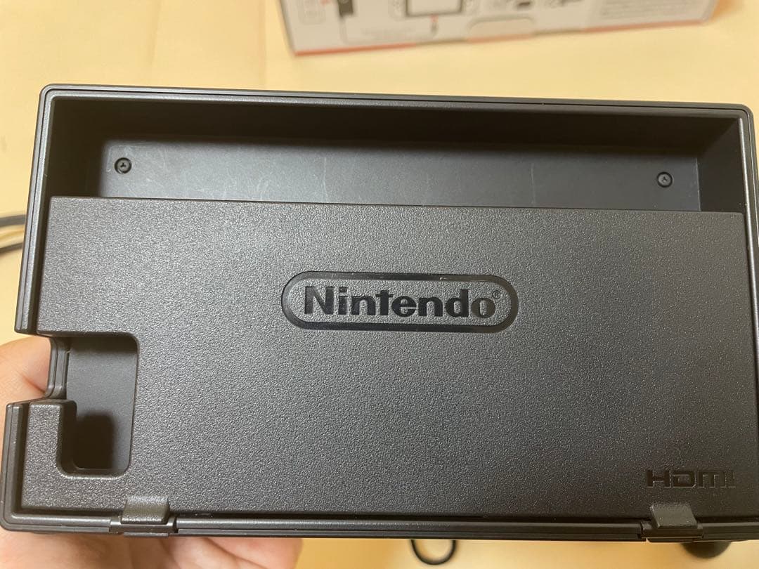 Nintendo Switch本体ネオンピンク・ネオングリーン　ストア限定版