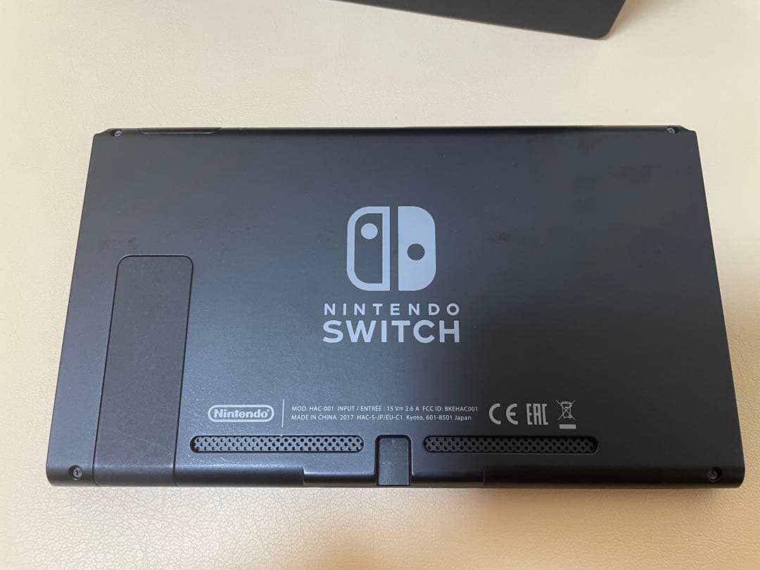 Nintendo Switch本体ネオンピンク・ネオングリーン　ストア限定版