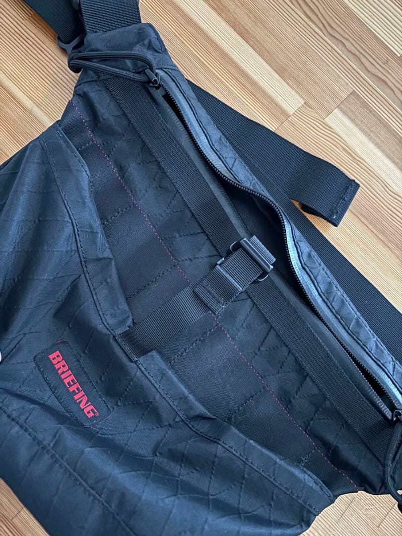 ブリーフィング　ラウンドバッグ　ブラック